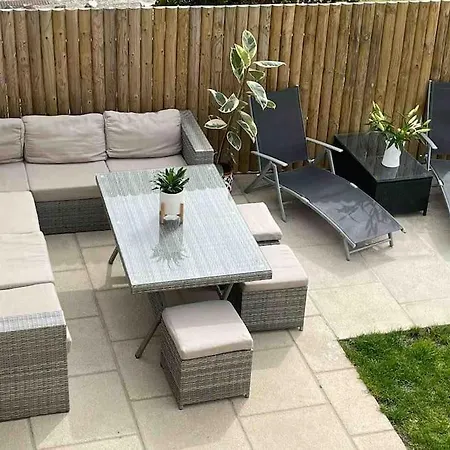 Modern 4 Bedroom House In Weymouth Sunny Corner Exterior photo