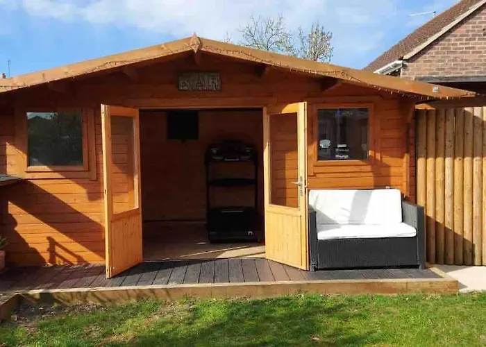 Modern 4 Bedroom House In Weymouth Sunny Corner