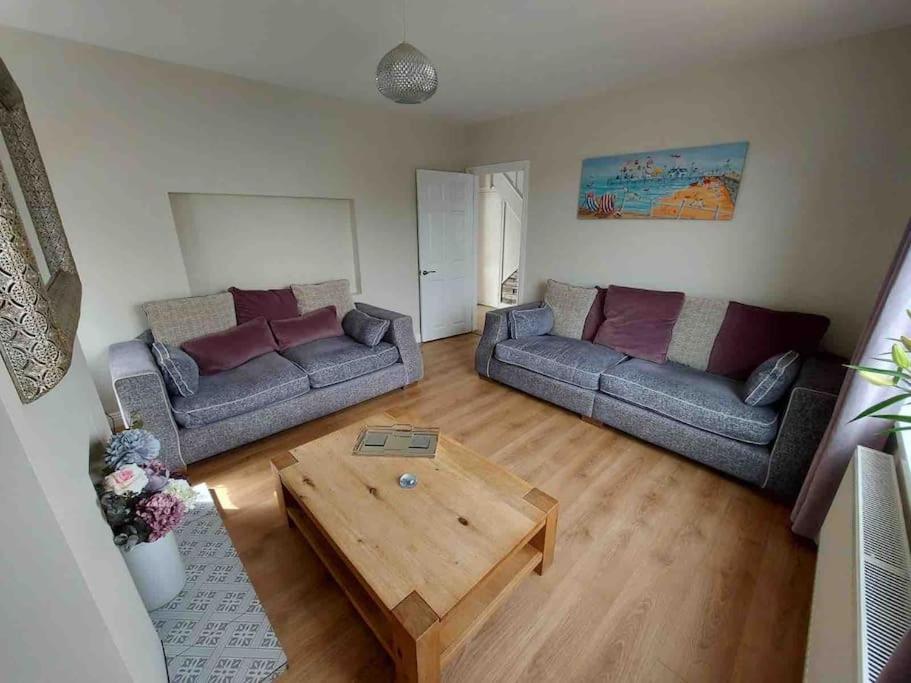 Holiday home Modern 4 Bedroom House In Sunny Corner *