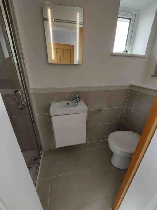 Modern 4 Bedroom House In Sunny Corner Holiday home Weymouth